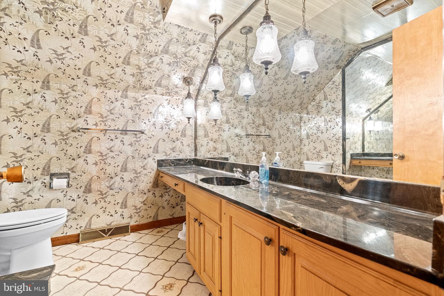 170 Sunset Road photo 34