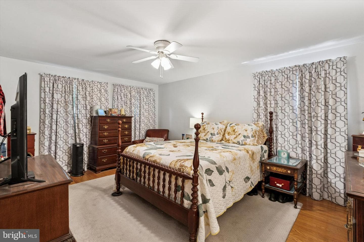 908 Hollow Road photo 18