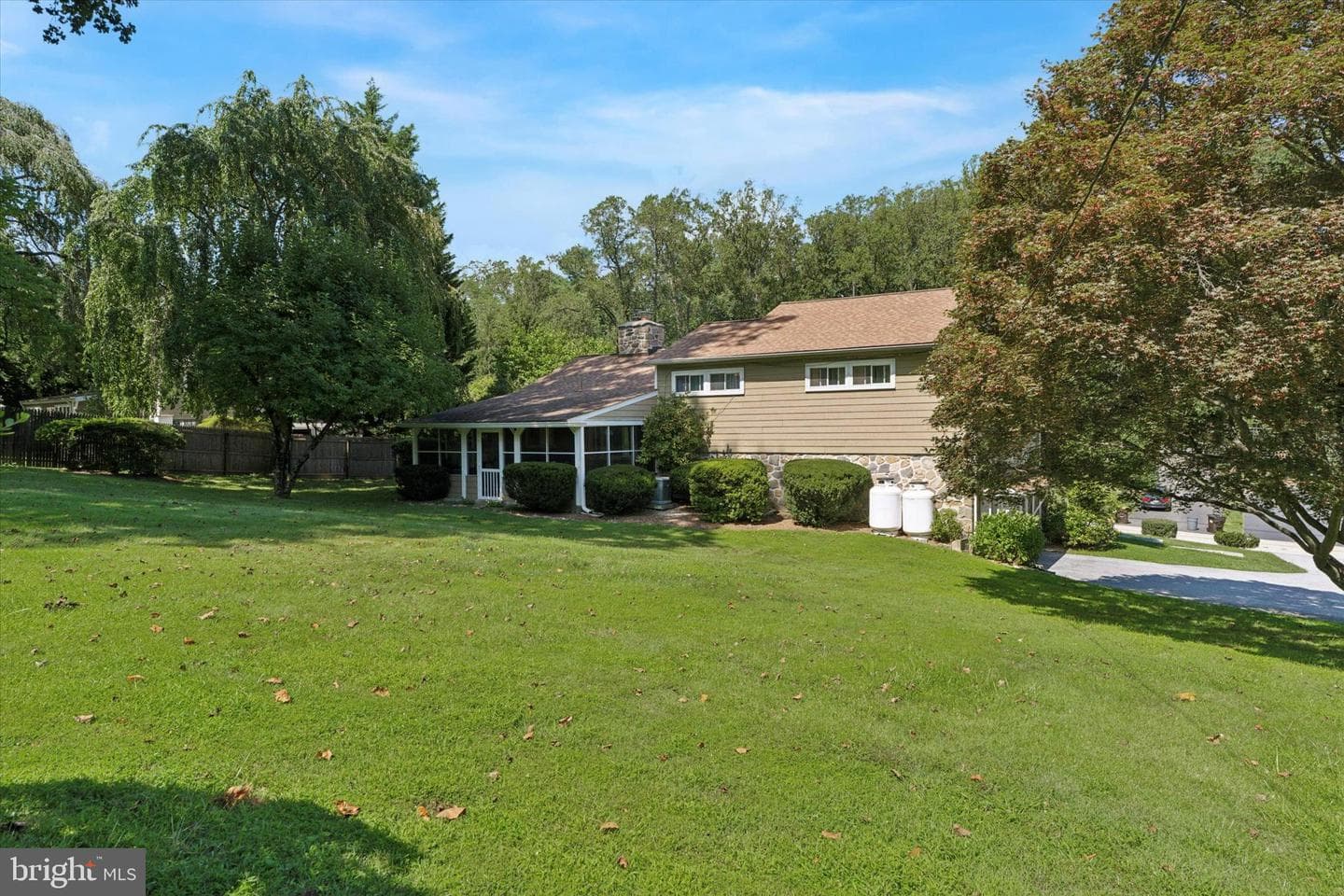 908 Hollow Road photo 34