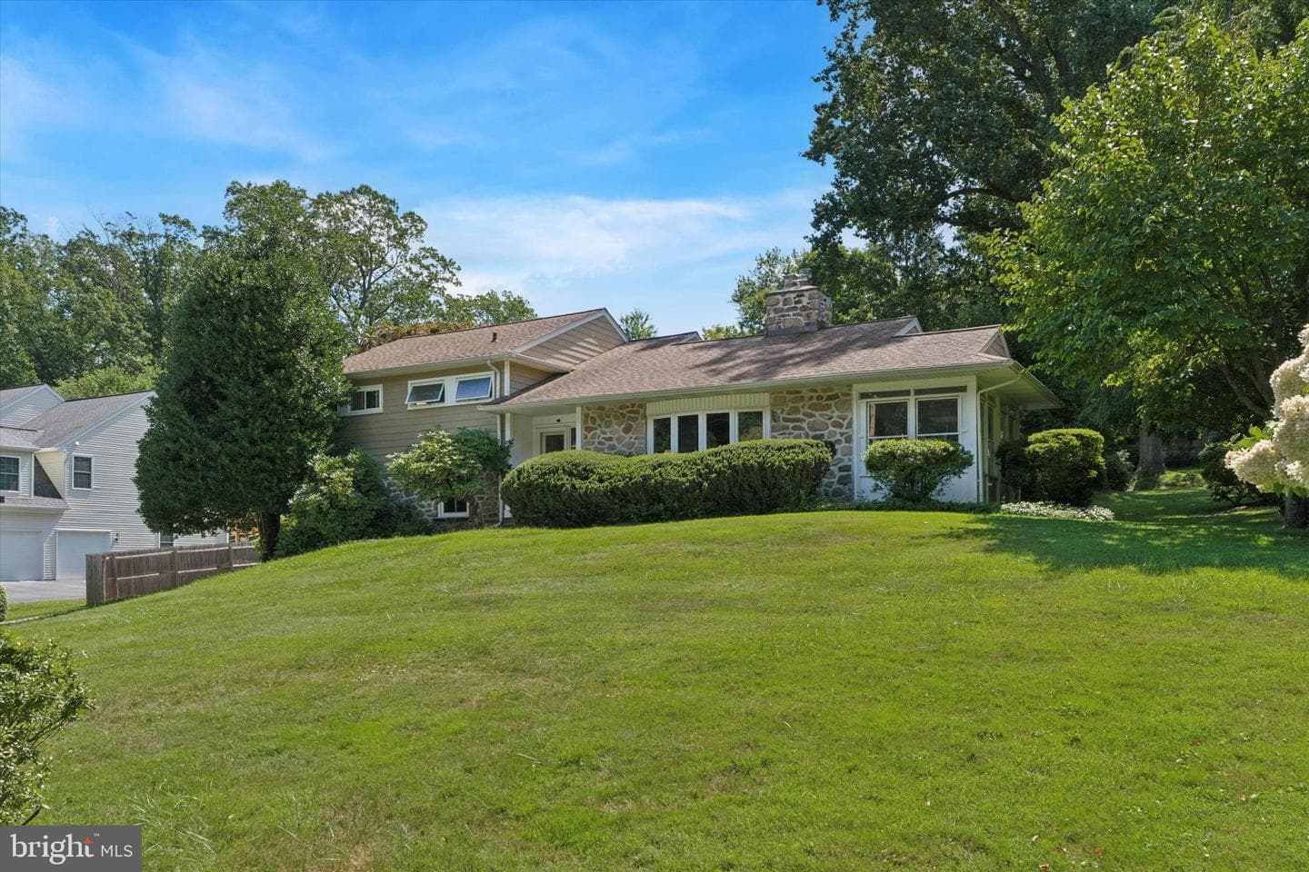 908 Hollow Road photo 4