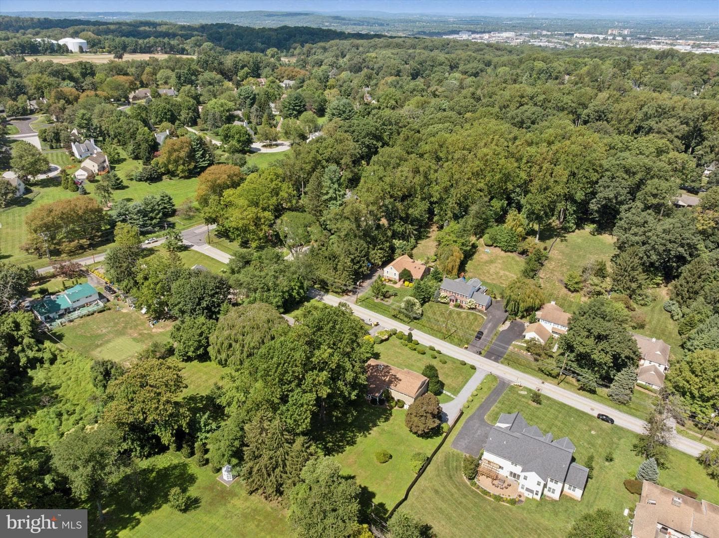 908 Hollow Road photo 40