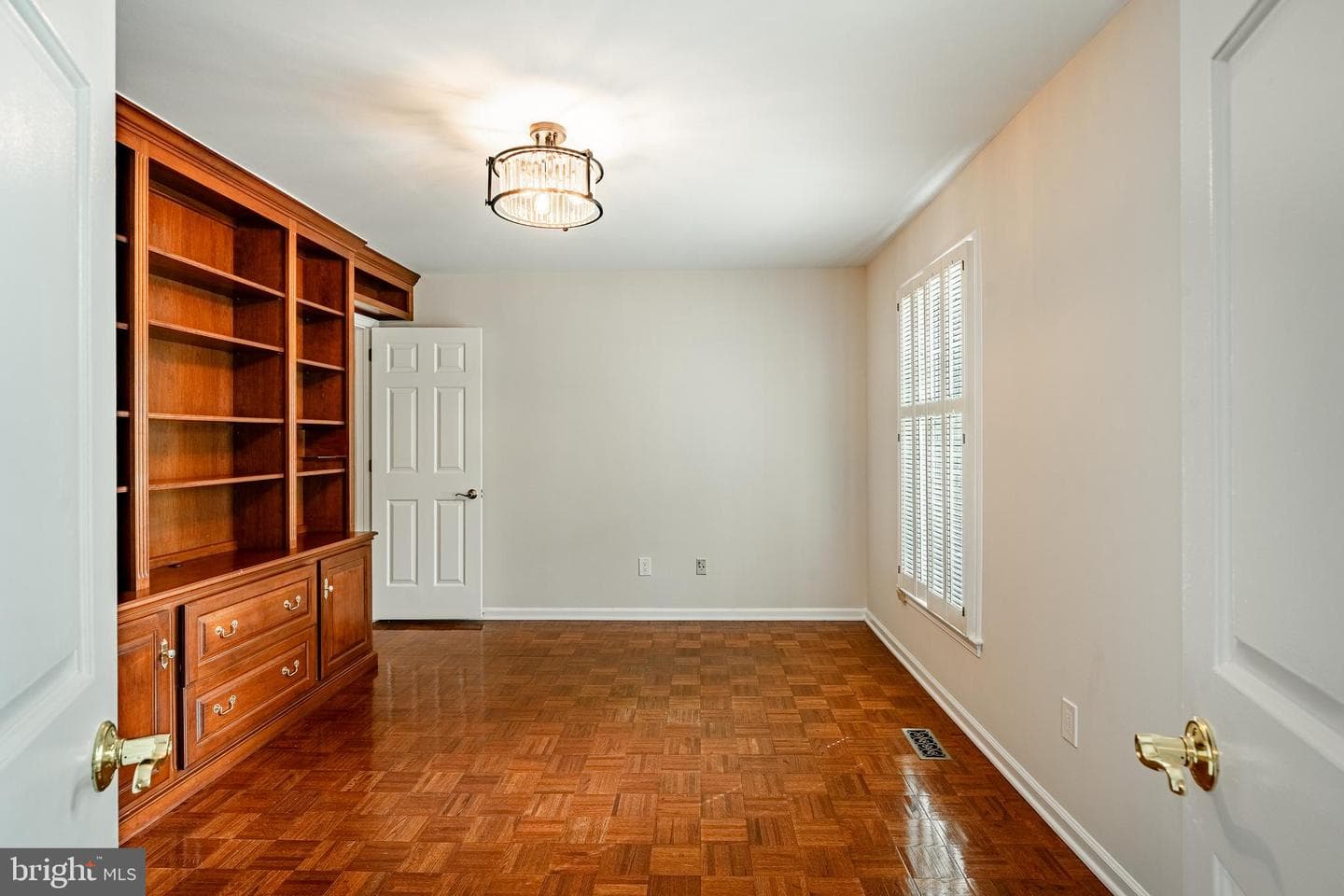223 Cheshire Circle photo 14