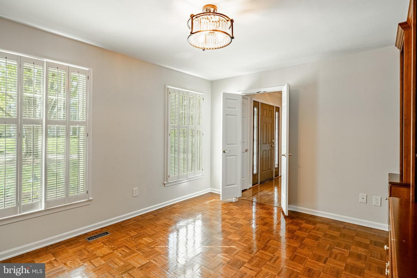 223 Cheshire Circle photo 15