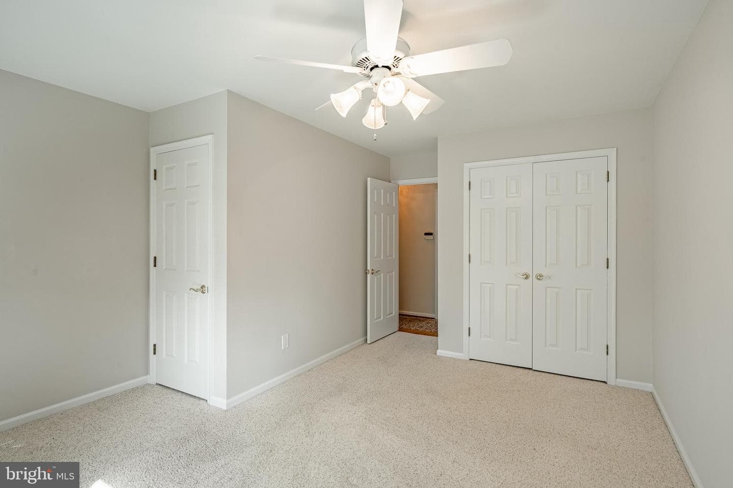 223 Cheshire Circle photo 37