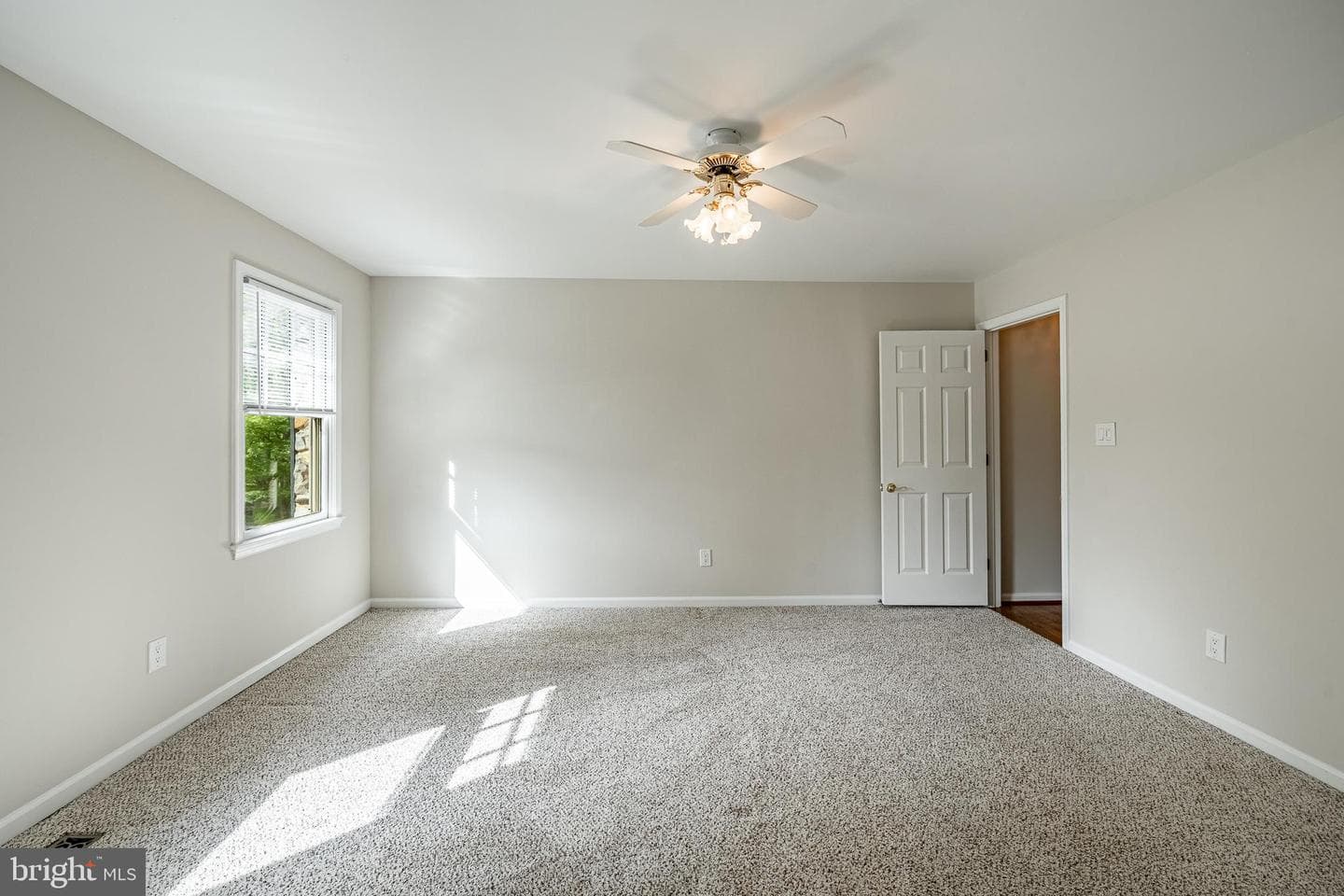 223 Cheshire Circle photo 40