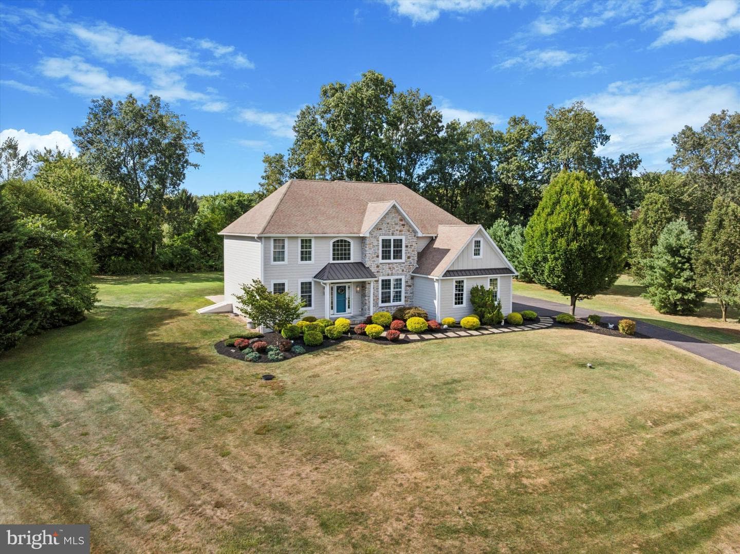 150 Horseshoe Lane photo 4