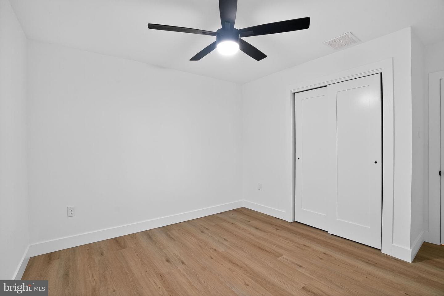 217 Kleyona Avenue photo 21