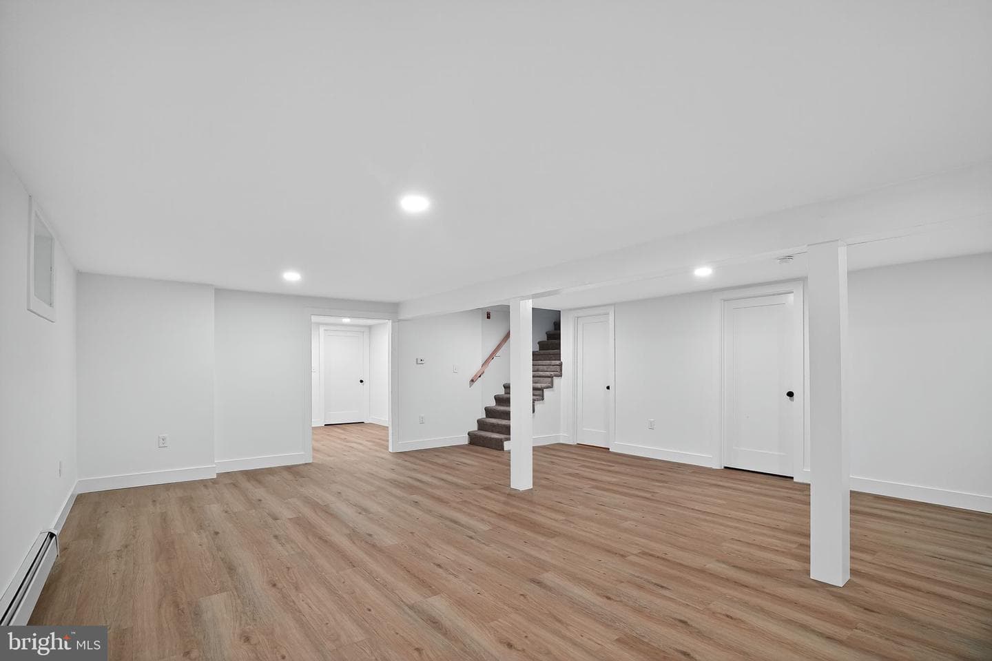 217 Kleyona Avenue photo 23