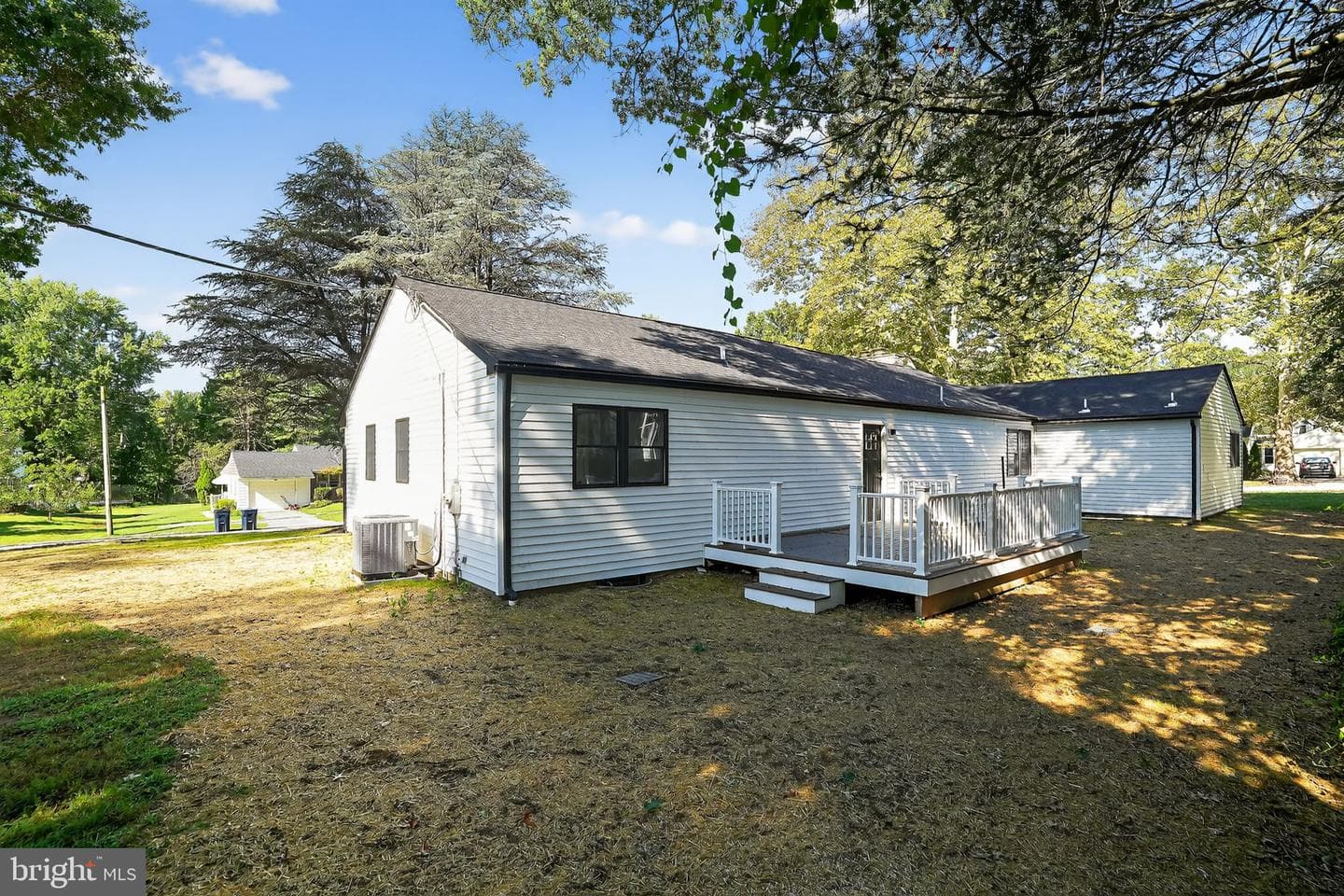 217 Kleyona Avenue photo 30