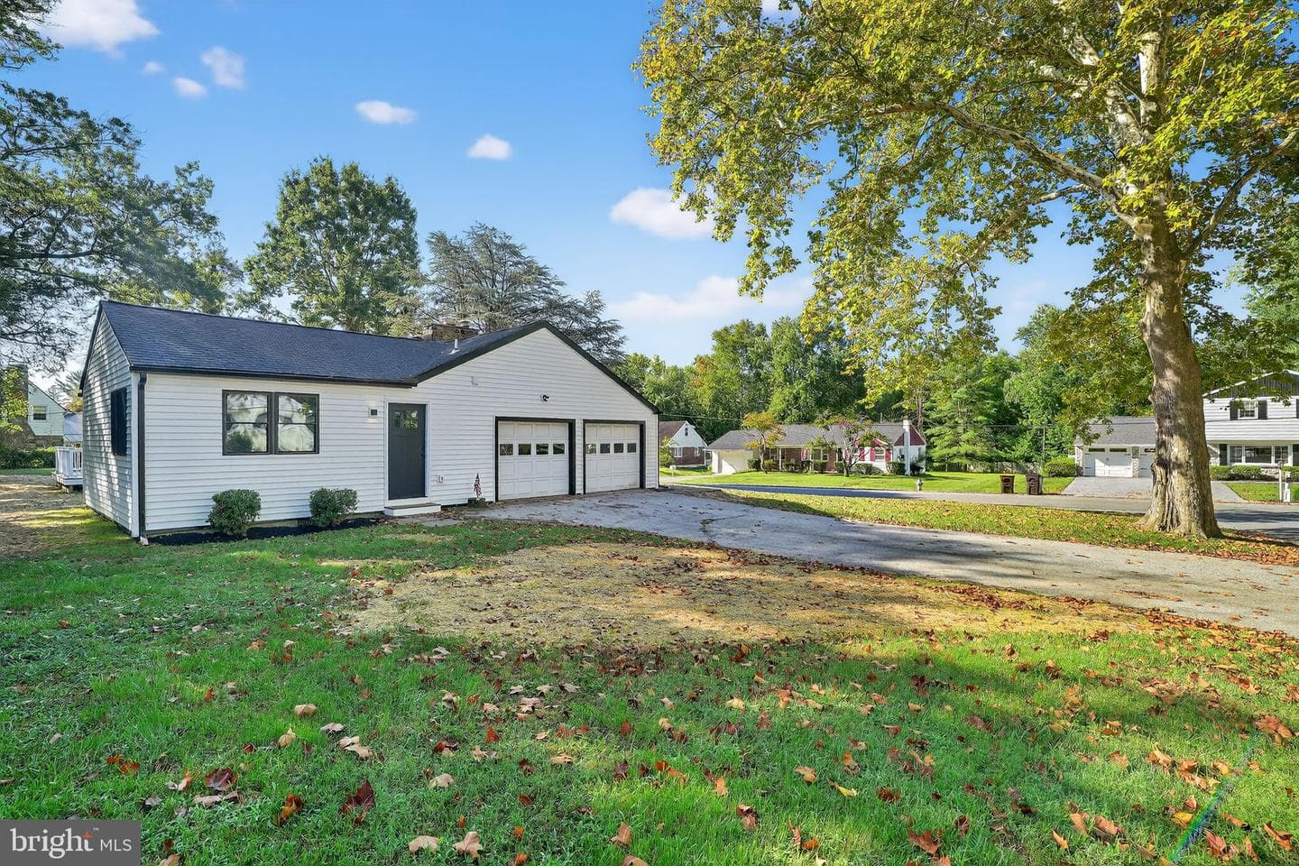 217 Kleyona Avenue photo 33