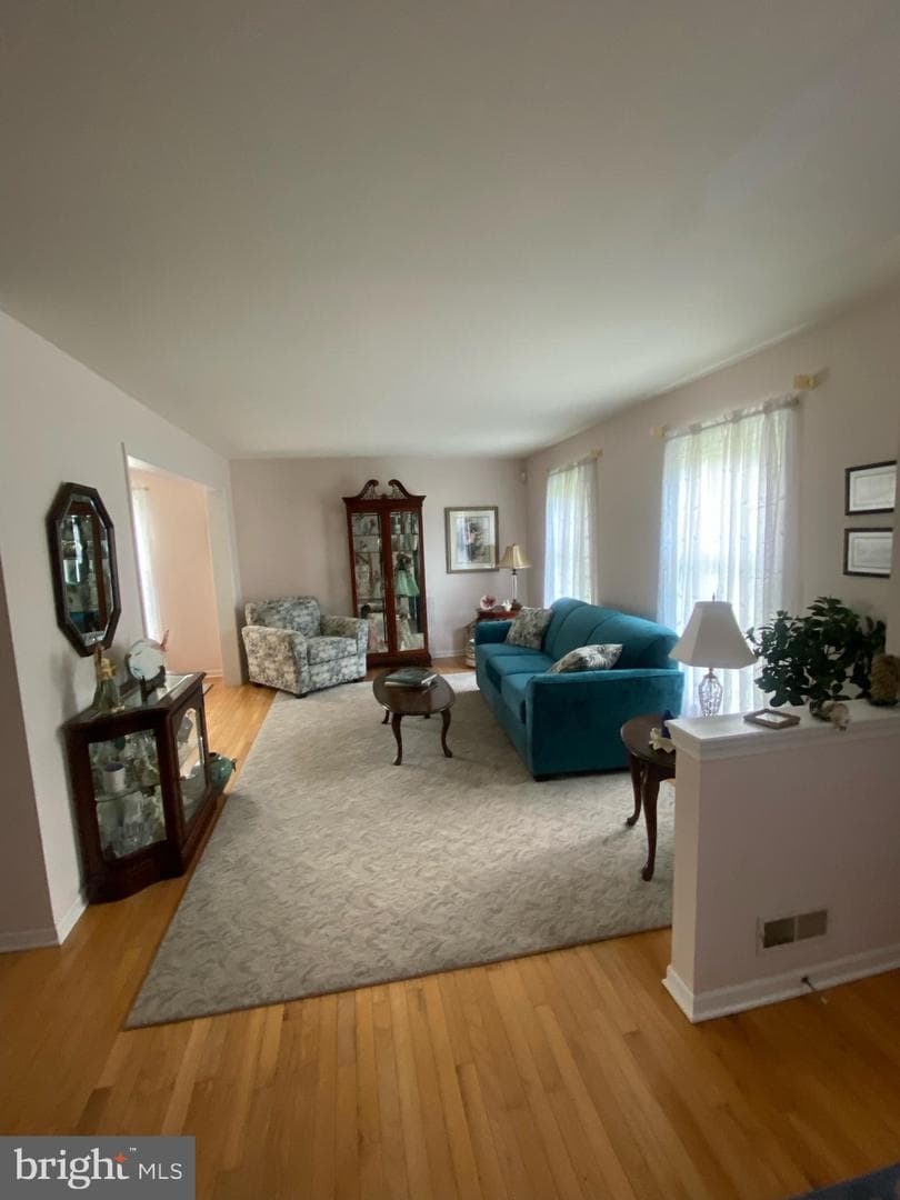 102 Ashley Road photo 3