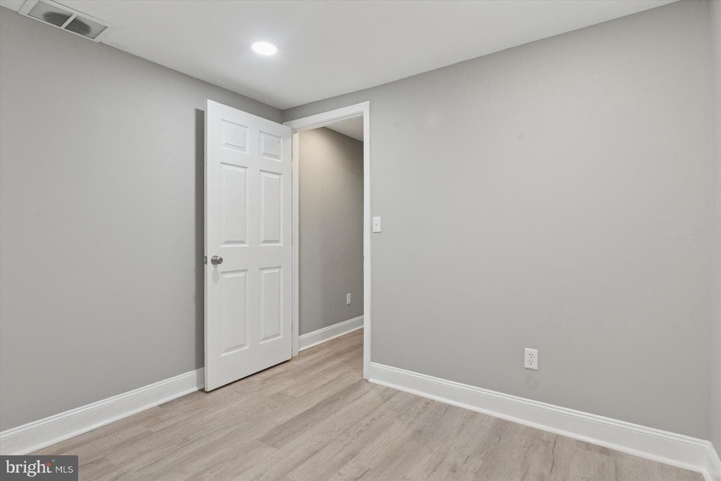 381 Rosehill Road photo 14