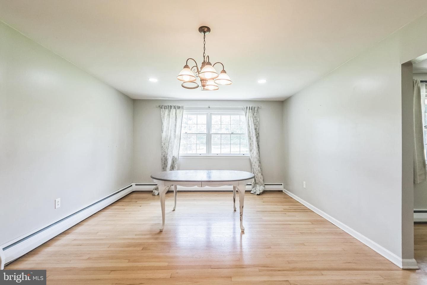587 School House Road photo 10