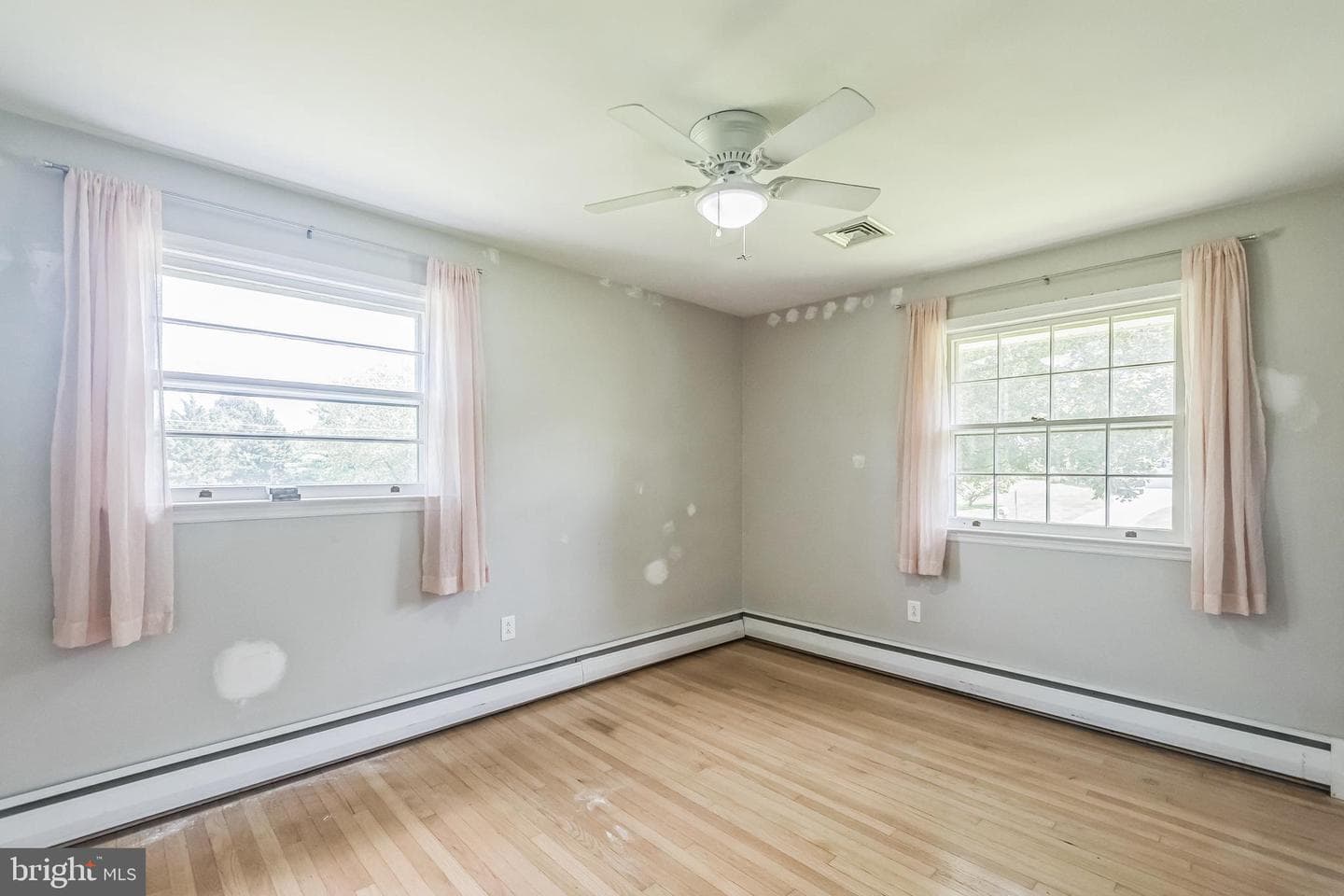 587 School House Road photo 17