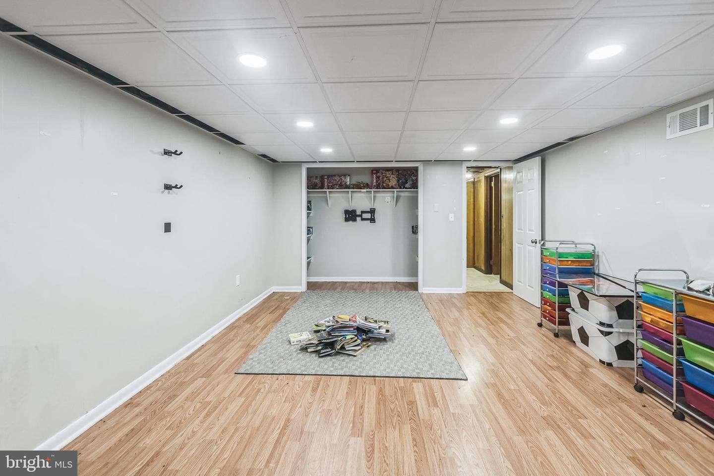 587 School House Road photo 20