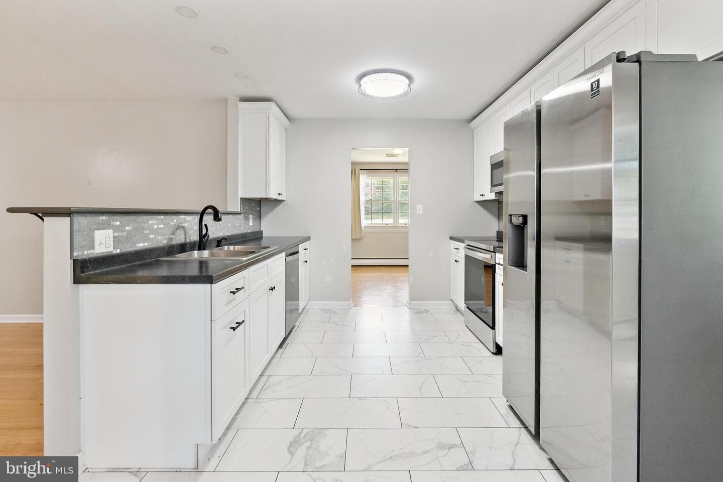 587 School House Road photo 4