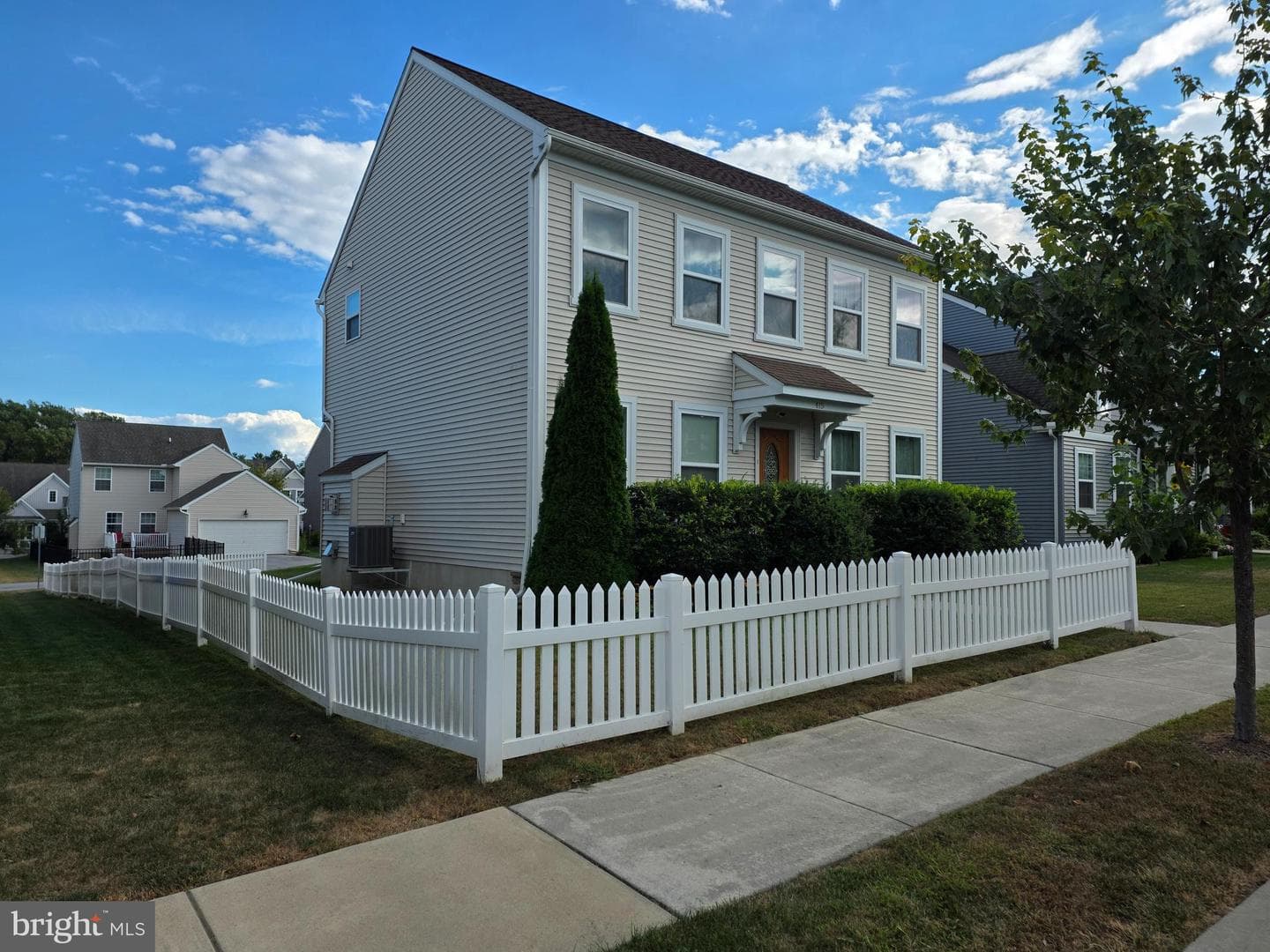 415 Anderson Street photo 2