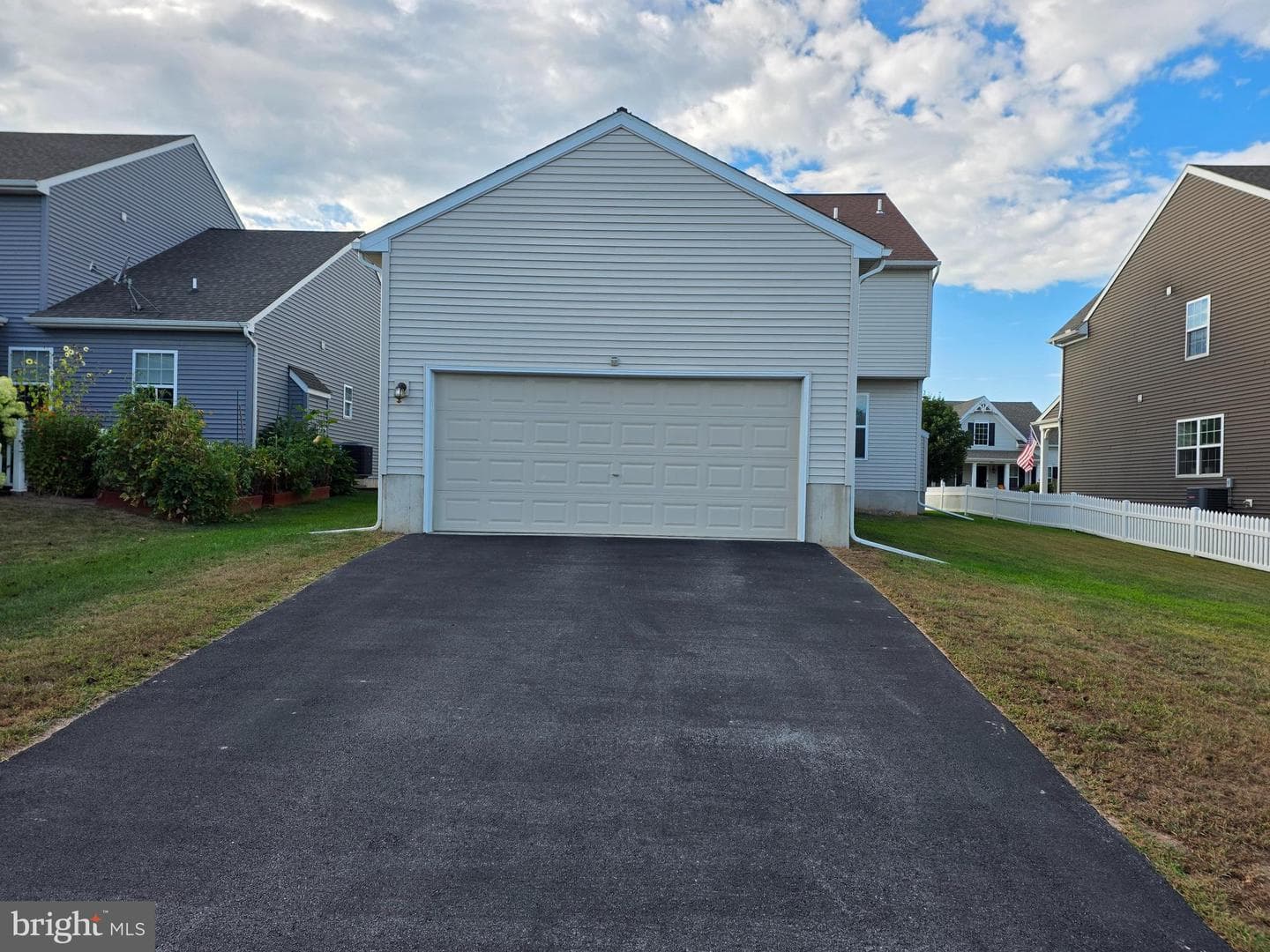 415 Anderson Street photo 6