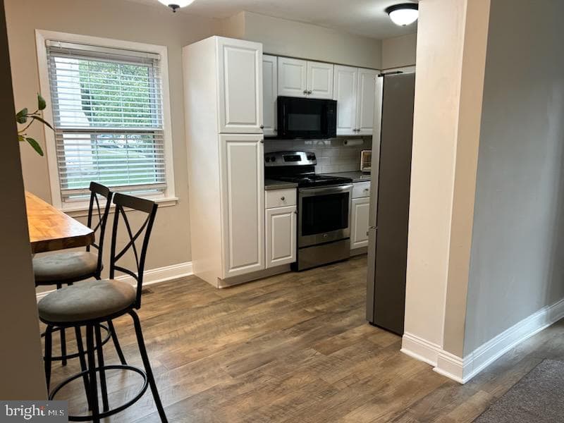 340 Carlyn Court photo 15