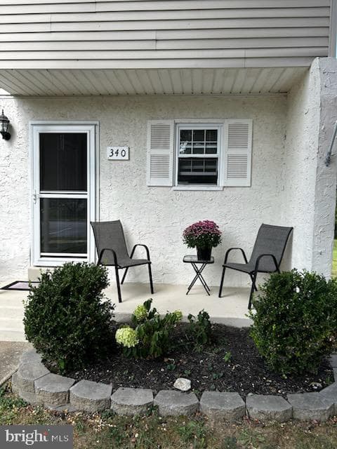 340 Carlyn Court photo 3
