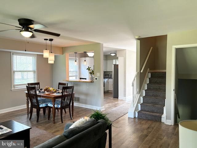 340 Carlyn Court photo 7
