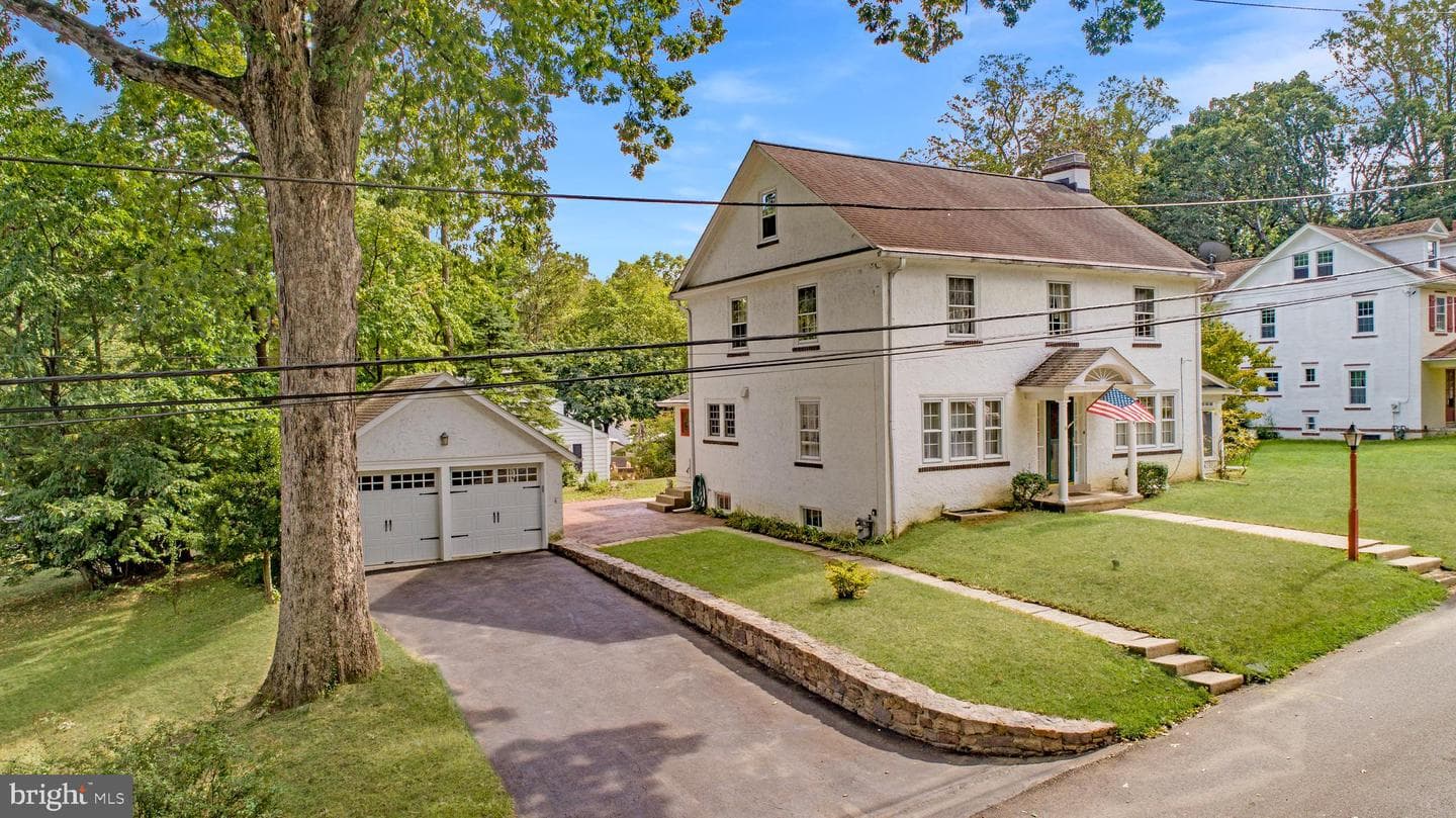 524 Woodside Avenue photo 1
