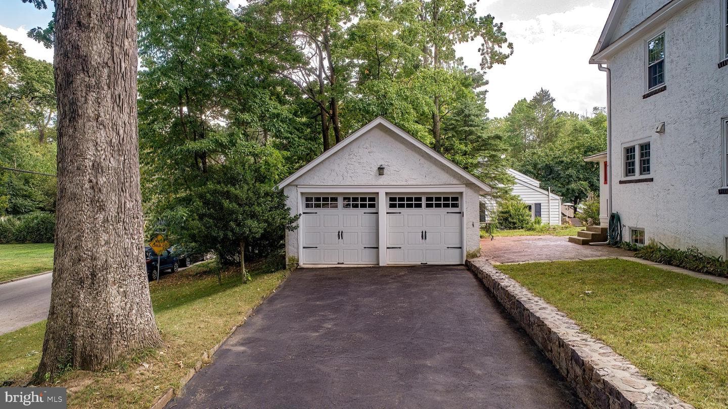 524 Woodside Avenue photo 2
