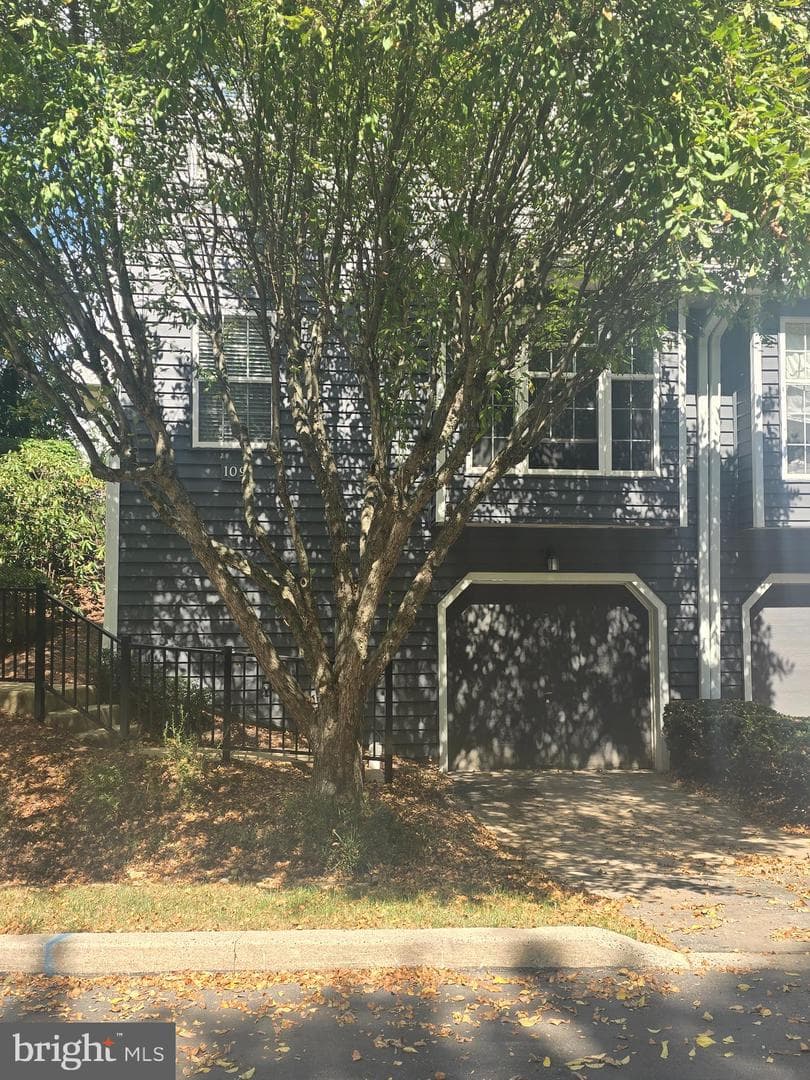 109 Driftwood Lane photo 2