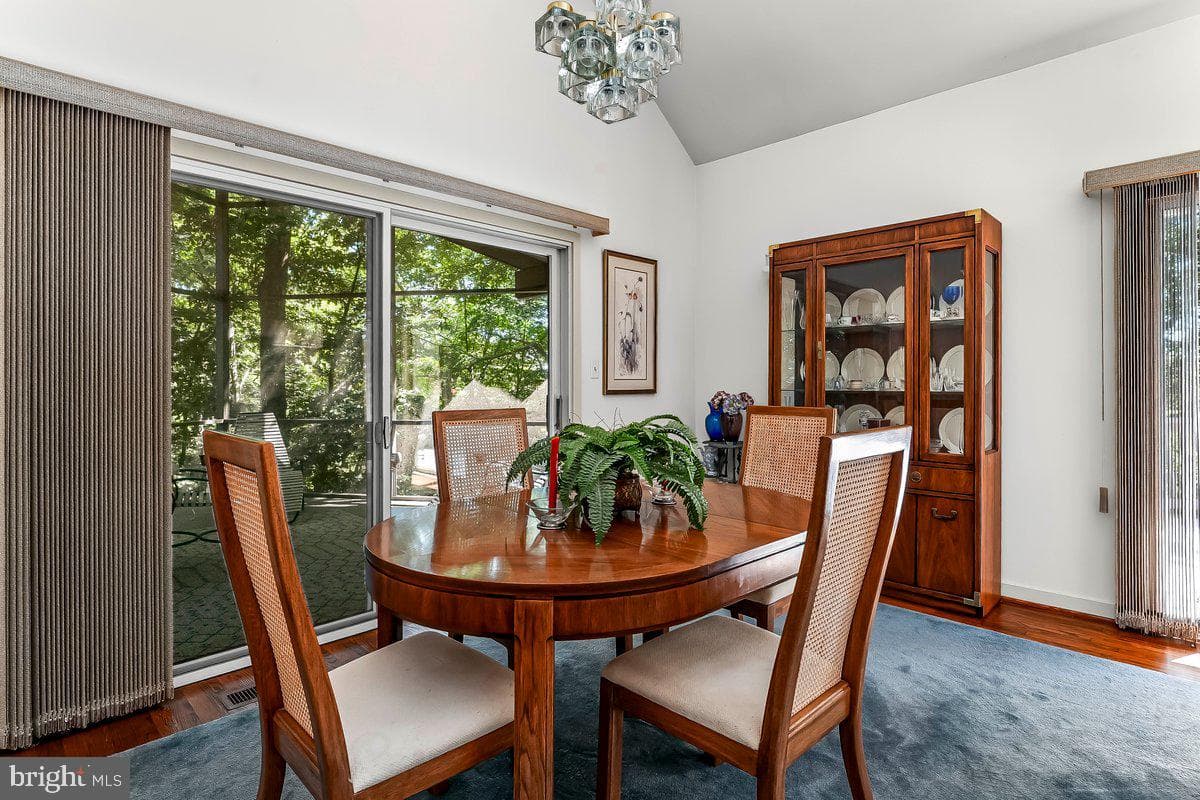 25 Southridge Drive photo 10