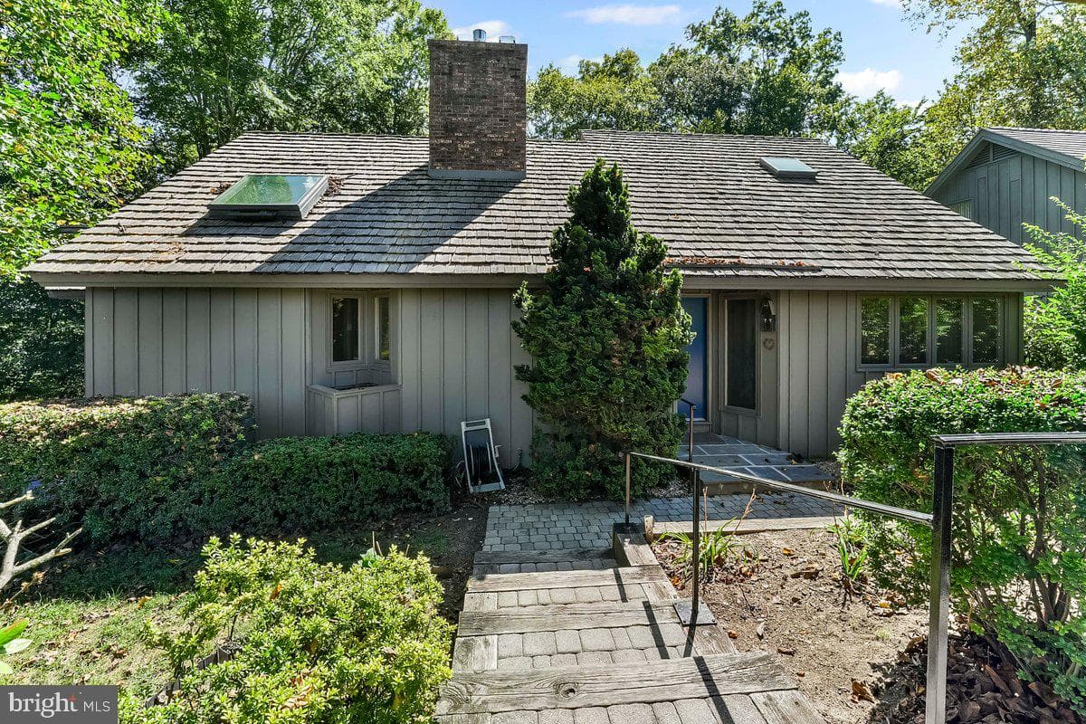 25 Southridge Drive photo 2