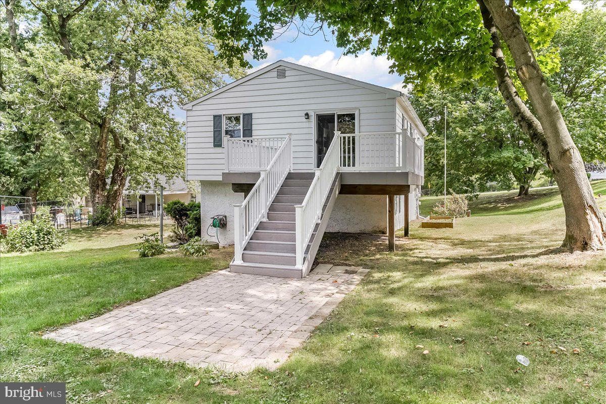329 S Bonsall Road photo 25
