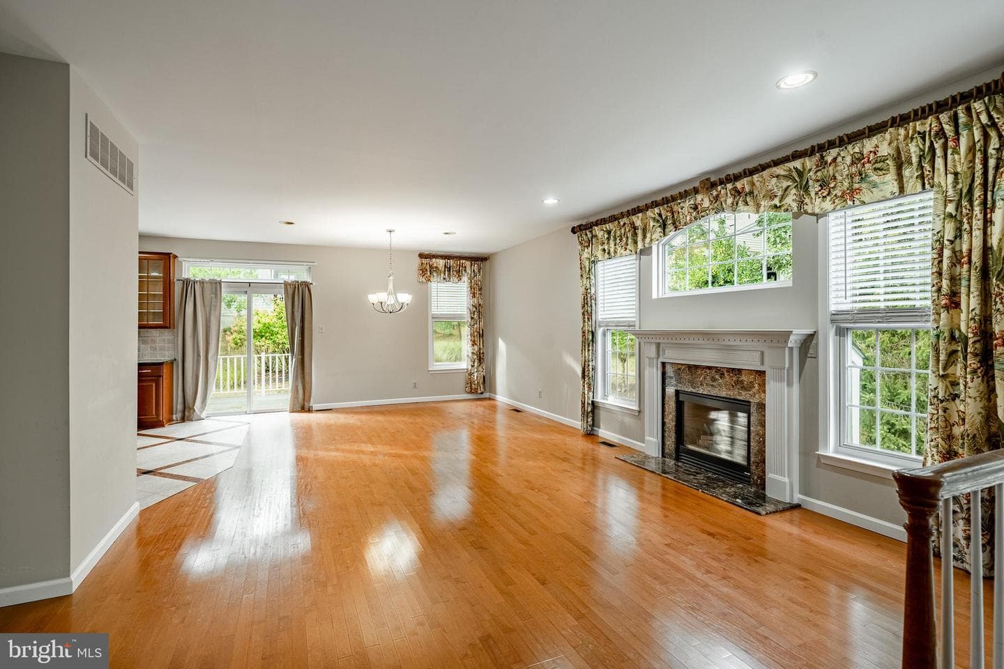 120 Elizabeth Court photo 12