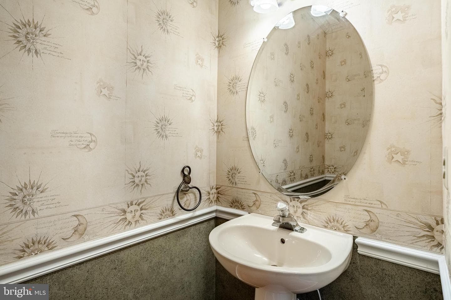 120 Elizabeth Court photo 14