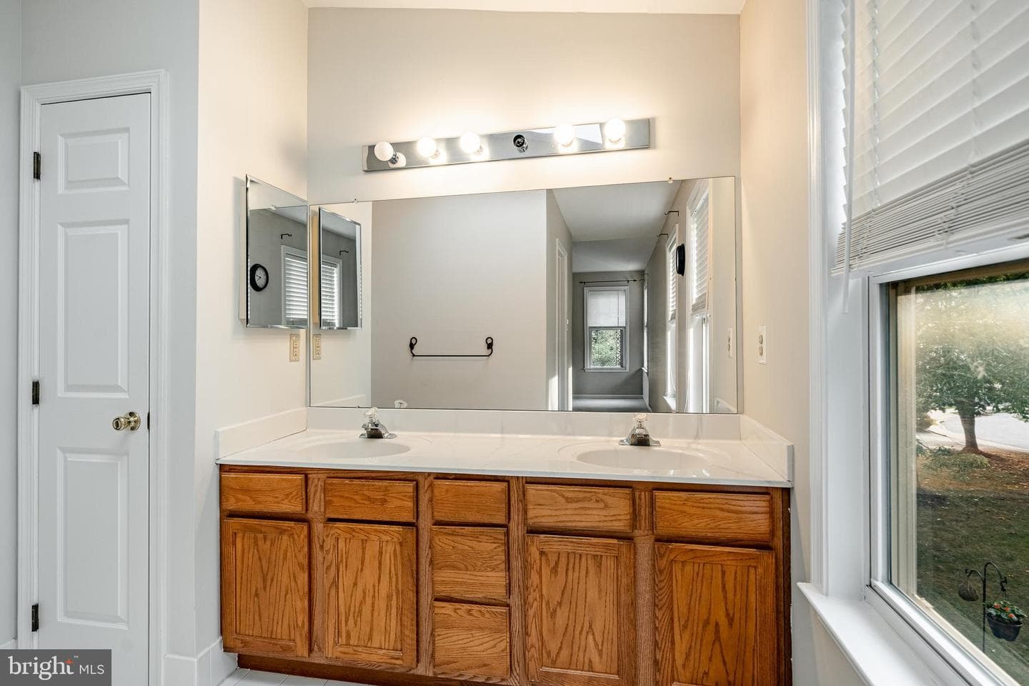 120 Elizabeth Court photo 25