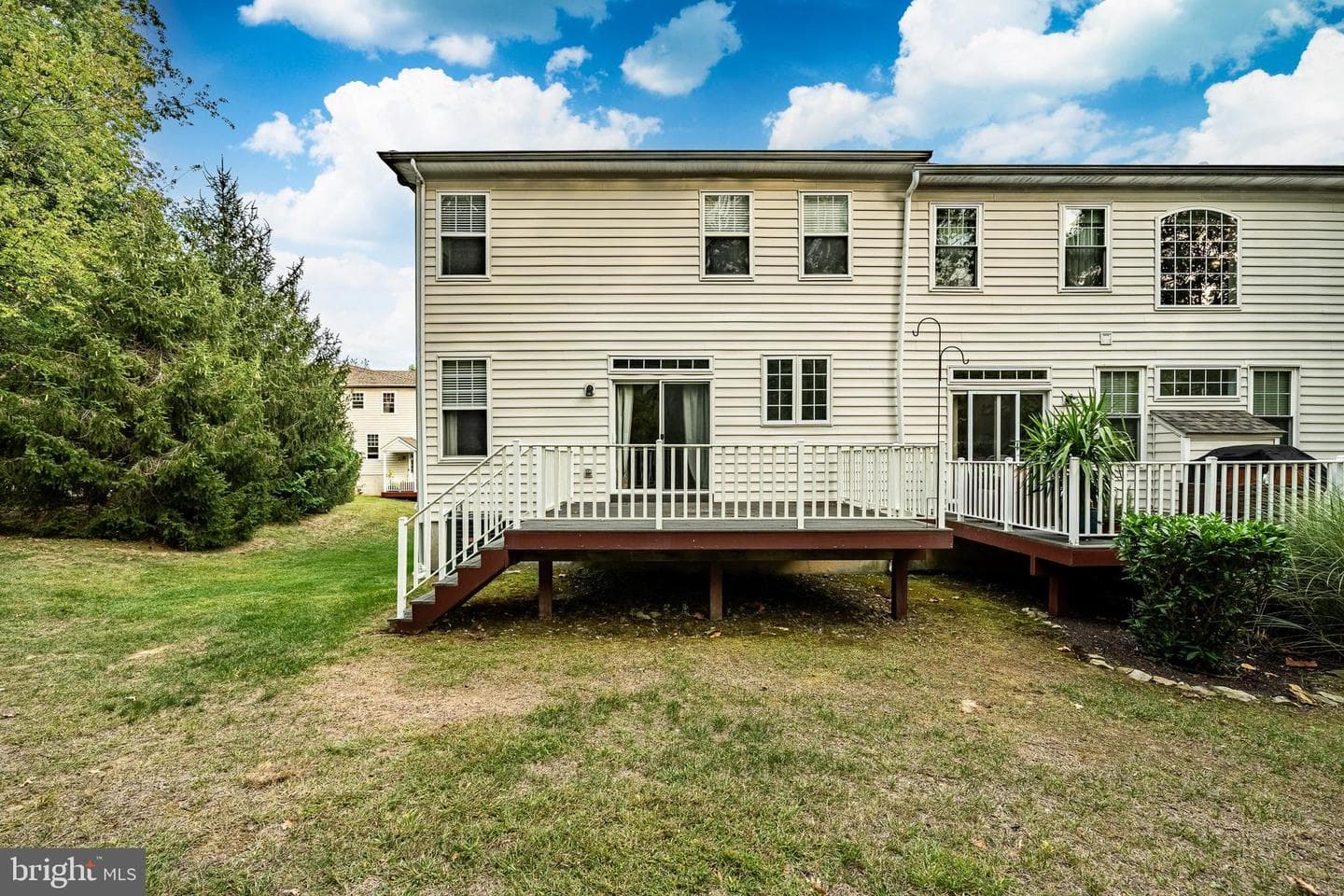 120 Elizabeth Court photo 40