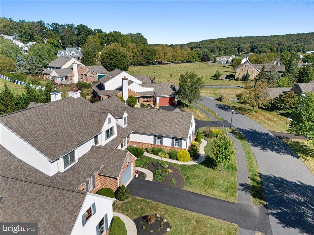 236 Steeplechase Drive photo 27