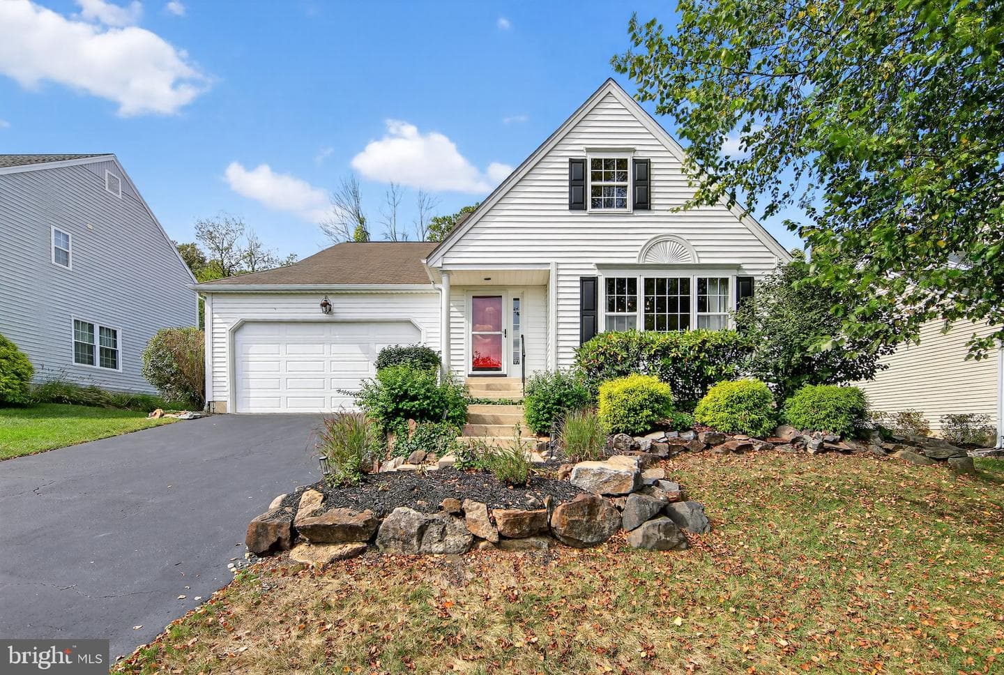 526 Larkins Bridge Drive photo 1
