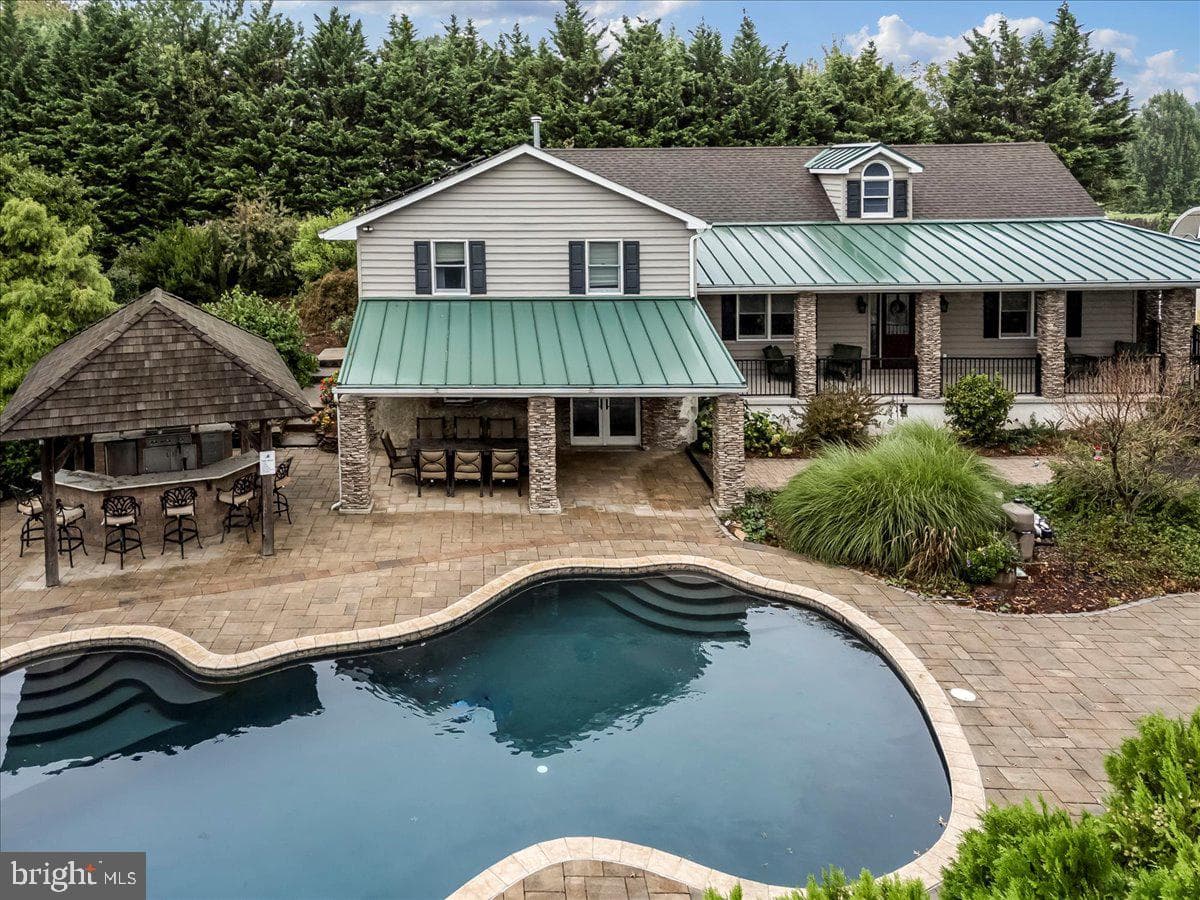 756 Ewing Road photo 1