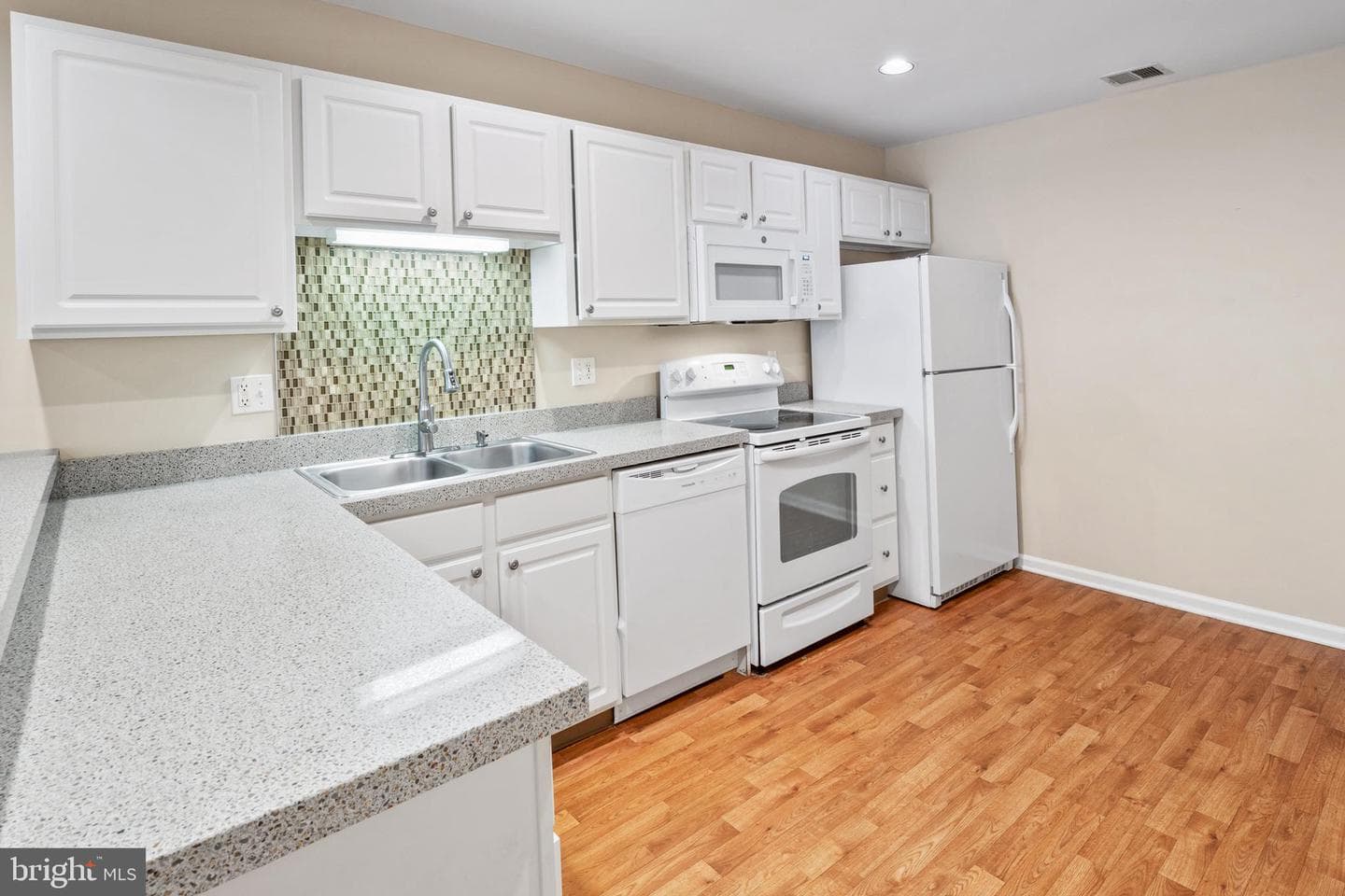 161 Village Way #8c photo 9