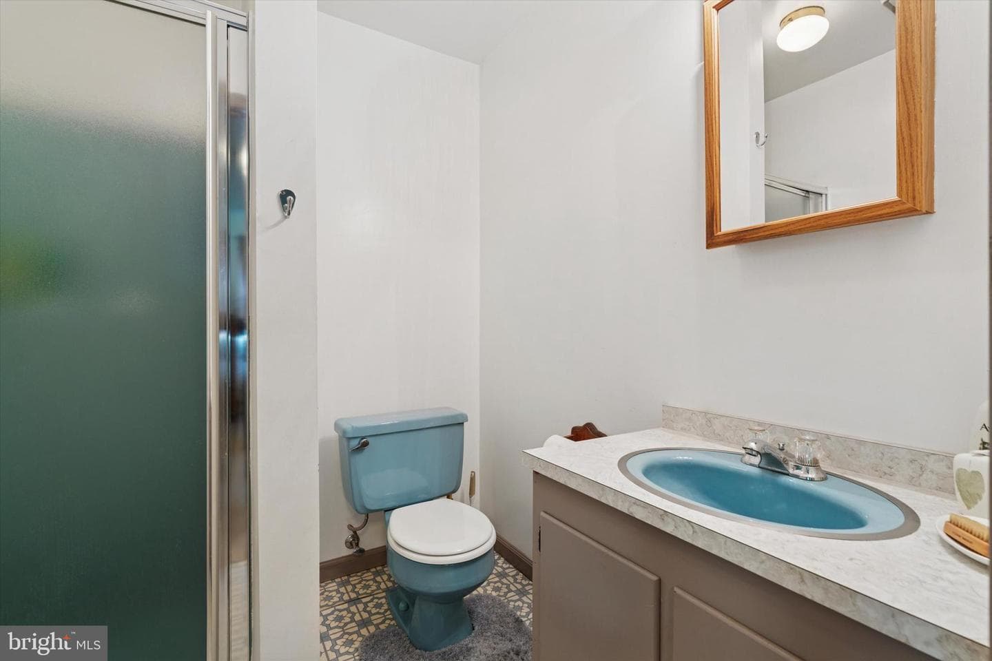 101 W Kings Highway photo 30