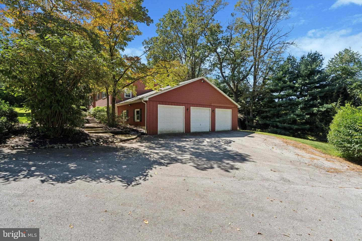 101 W Kings Highway photo 35