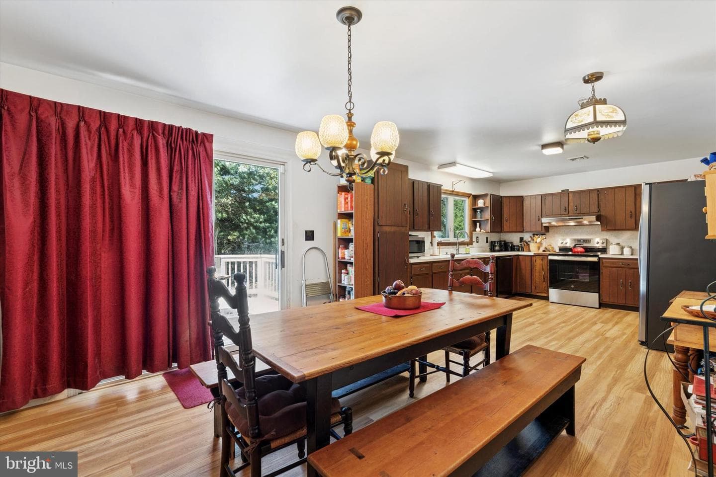 101 W Kings Highway photo 4