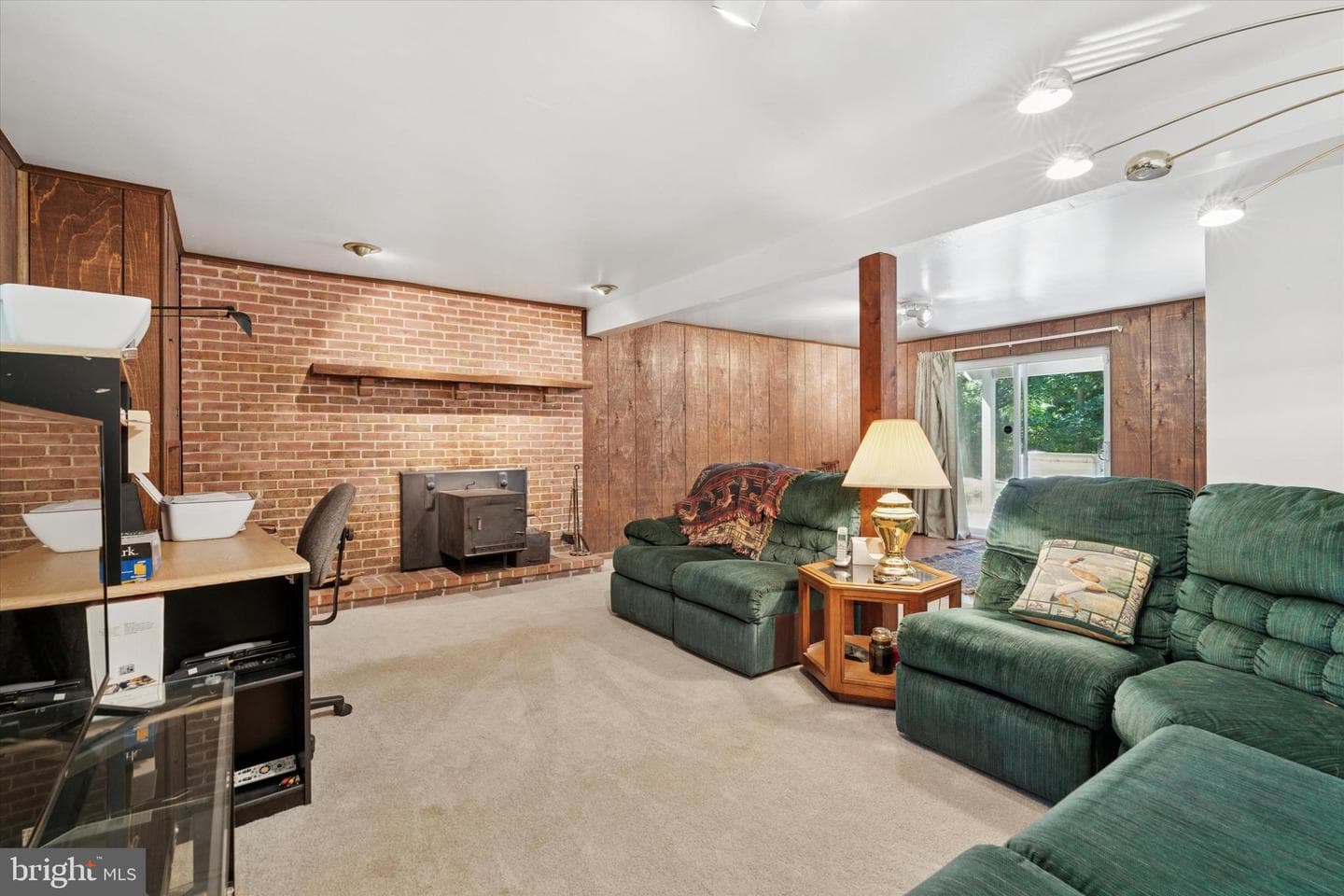 101 W Kings Highway photo 8