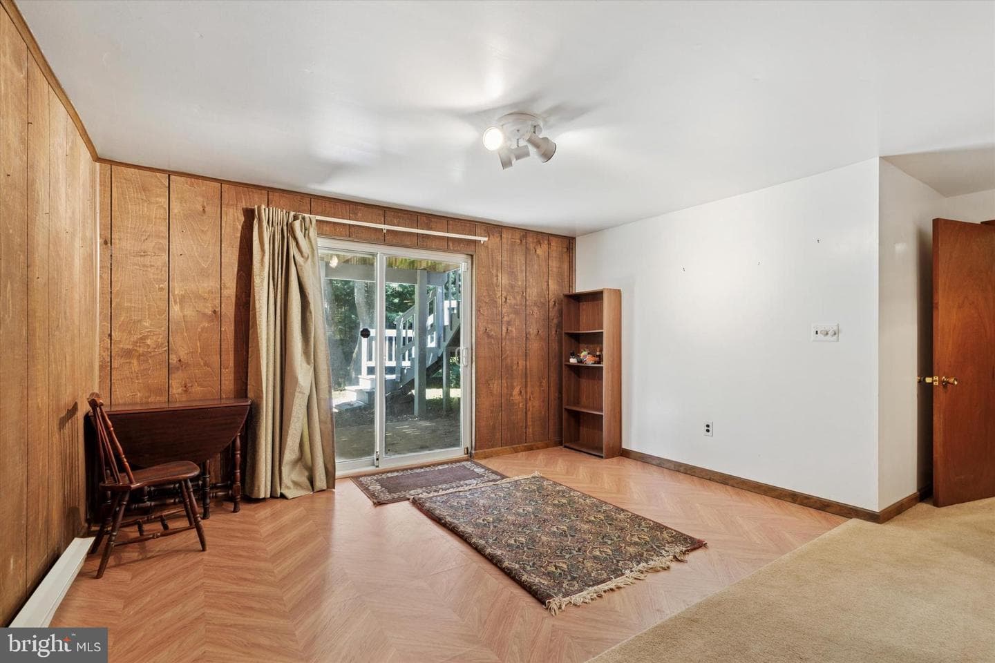 101 W Kings Highway photo 9