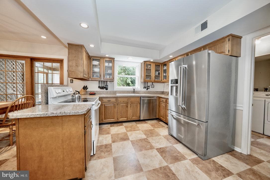 2390 Pineview Drive photo 13