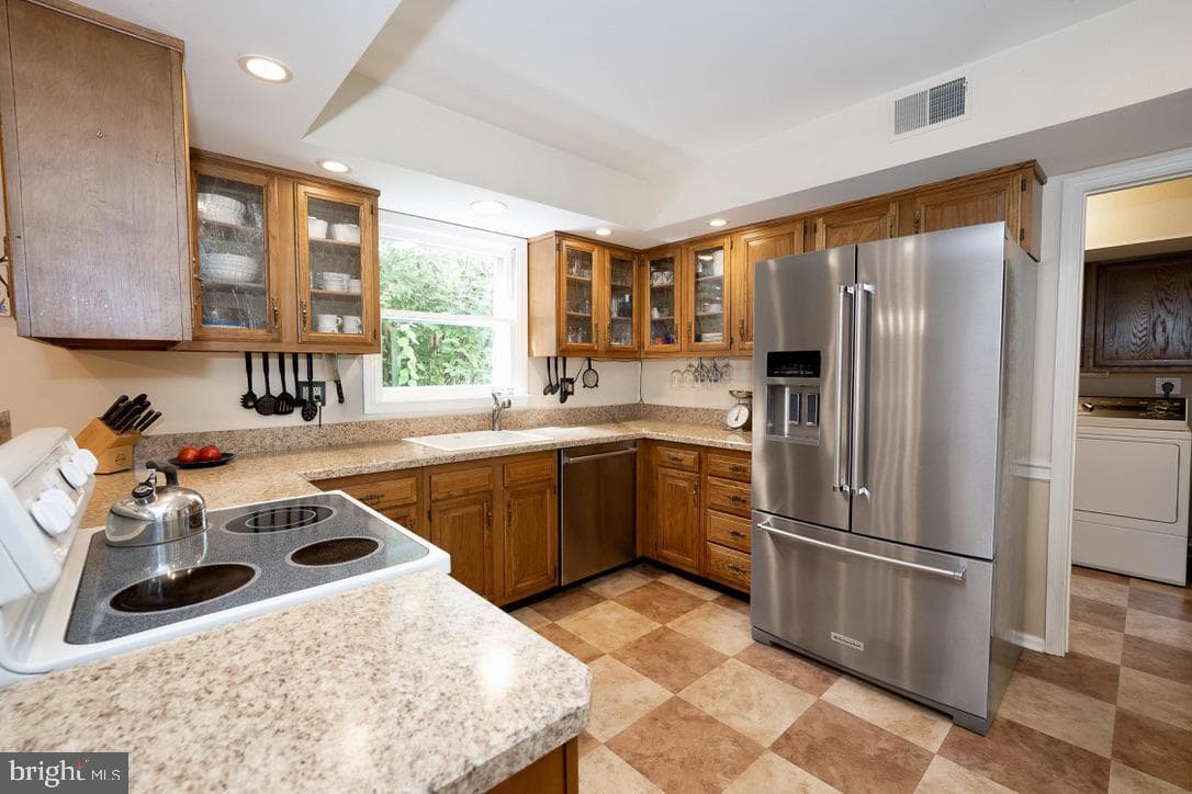 2390 Pineview Drive photo 14
