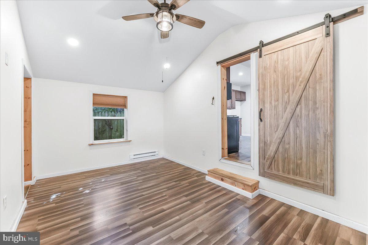 643 Market Street photo 14