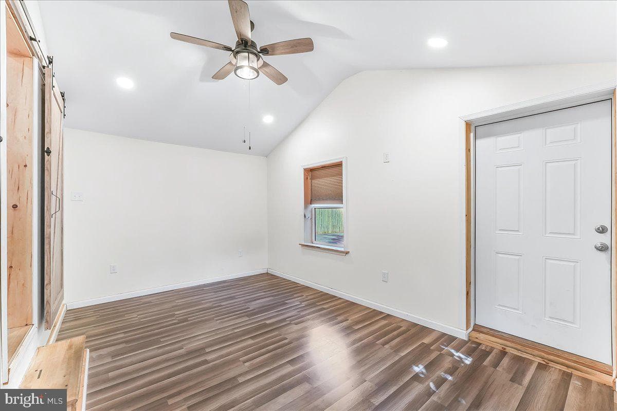 643 Market Street photo 15