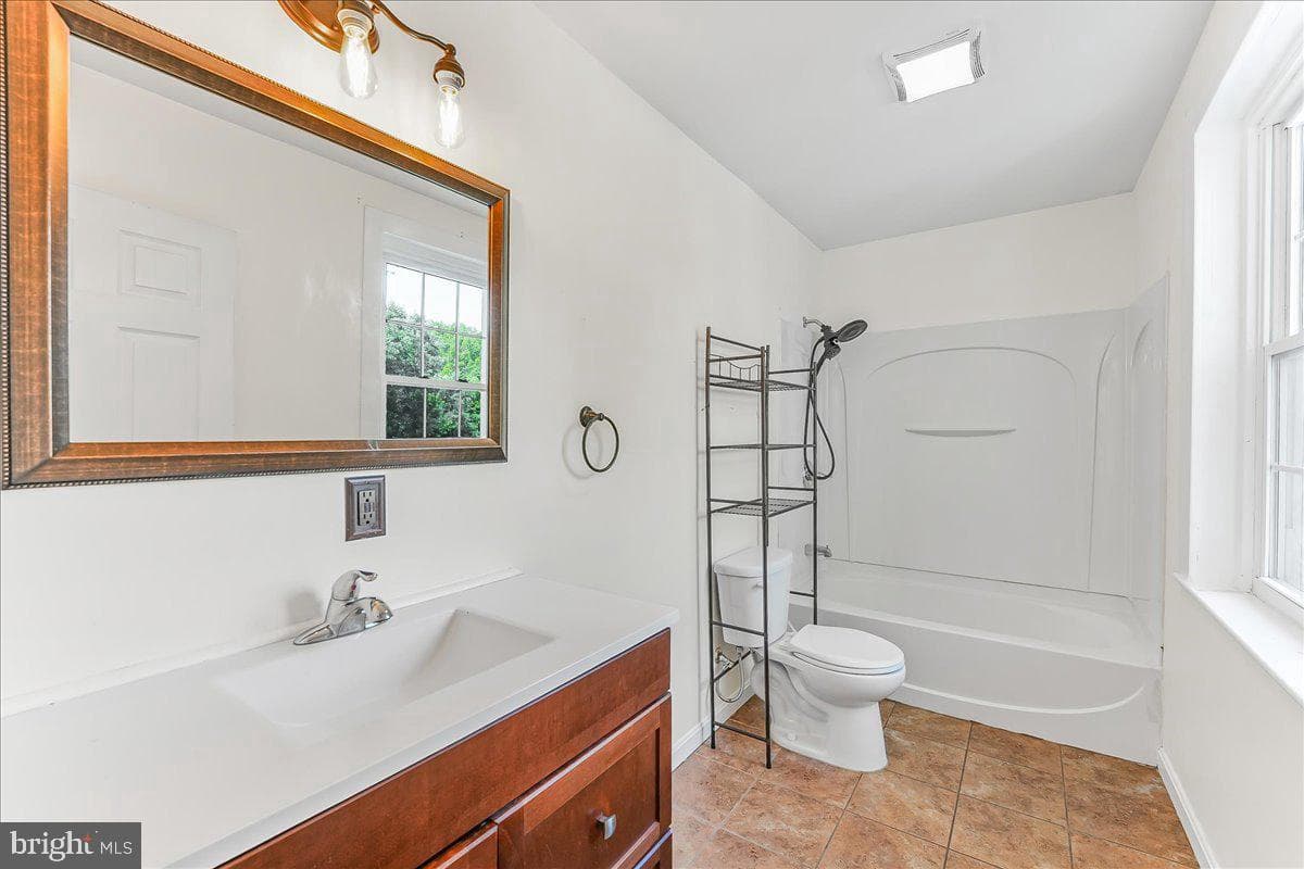 643 Market Street photo 16