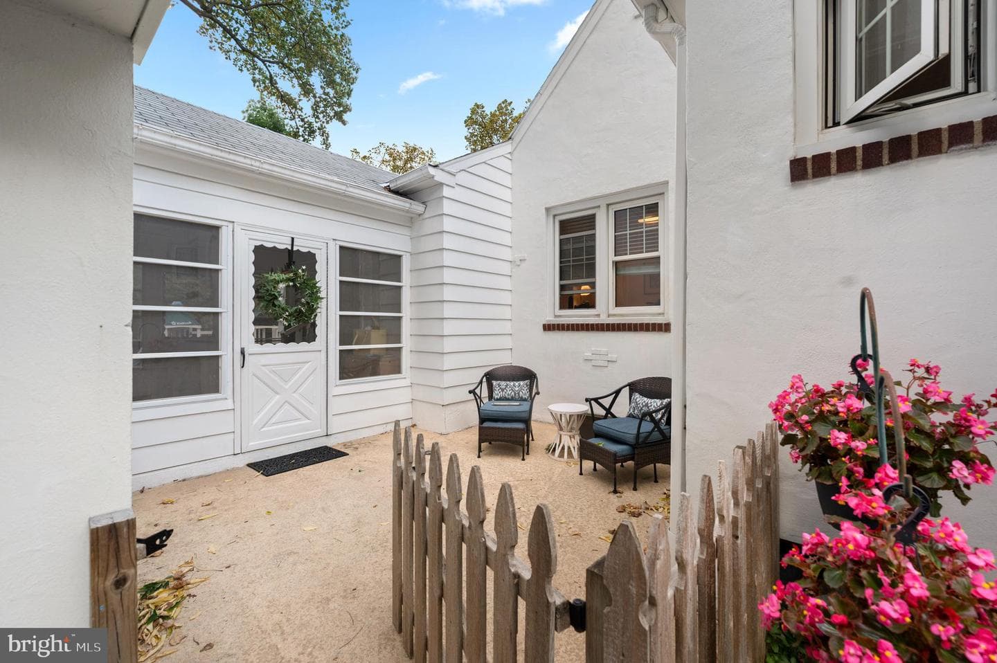1242 Old Lancaster Road photo 36